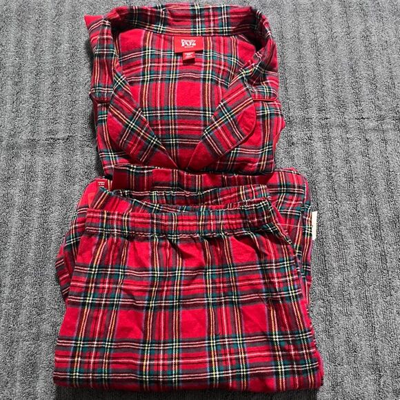 Family Red Plaid Christmas Womens Pajama Set Size XXL - Picture 2 of 5
